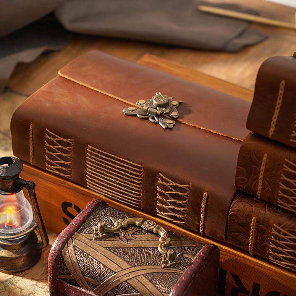 빈티지 크레이지 호스 저널, 금속 잠금장치가 있는 엠보 - Vintage Leather Journal Notebook 리뷰 및 가격